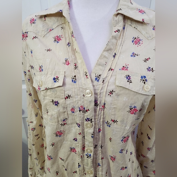 💥Clearance💥 Miley Cyrus Top Size L (Juniors) - Picture 2 of 6